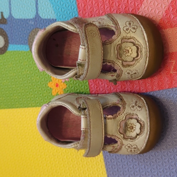 Stride rite infant 3.5 size shoe - Picture 1 of 4